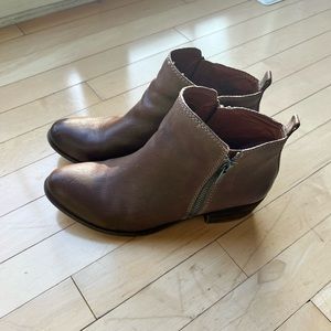 Lucky Brand size 9